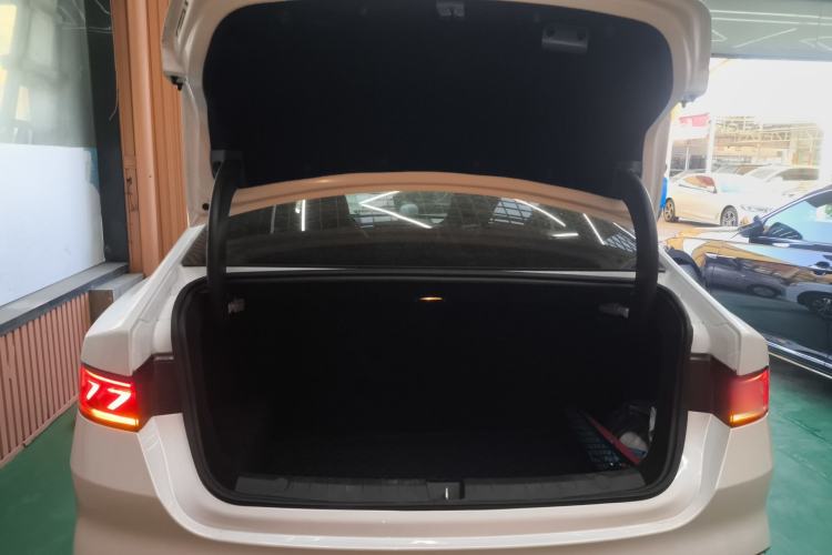 Used BYD Qin PLUS 2024 HONOR Edition DM-i 55KM Leading Model
