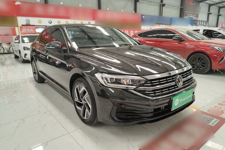 Used Volkswagen Sagitar 2024 300TSI DSG Excellence Edition Front Right 45 Deg