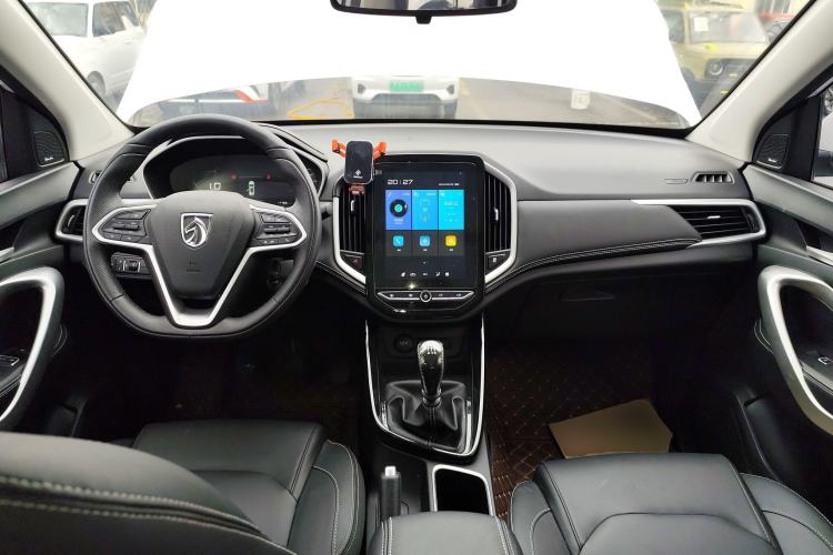 Used Baojun 530 2021 Global Car Anniversary Edition 1.5T Manual Prestige Model 6 Seats
