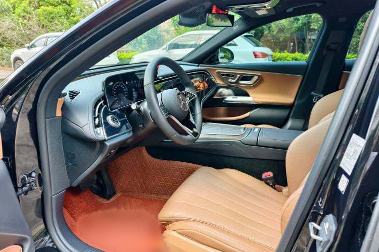 Used Mercedes-Benz E-Class 2025 E 300 L Luxury Model Interior 1