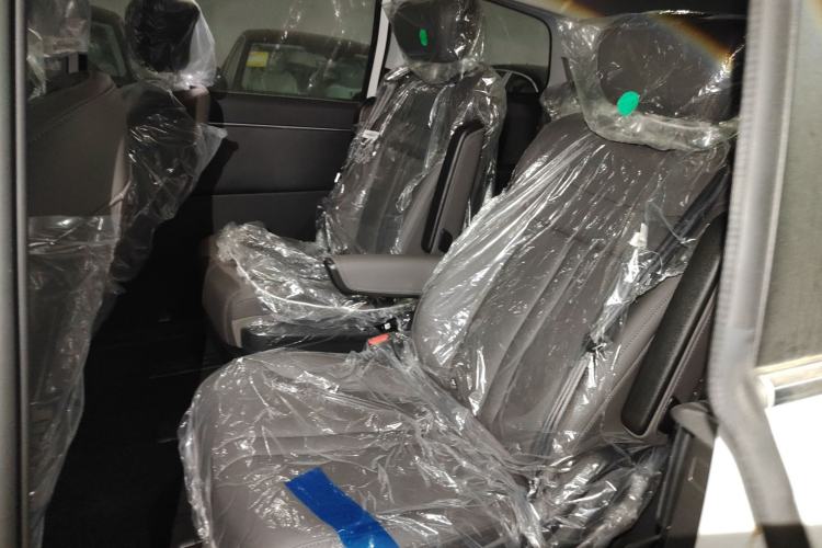 Used SAIC MAXUS Dajia 7 2024 Revised Version Super Hybrid Long-Range Edition Enjoyment Version Left Rear Seat