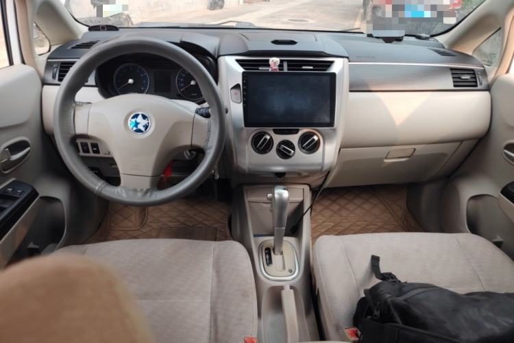 Used Venucia D50 2015 1.6L Automatic Fashion Edition
