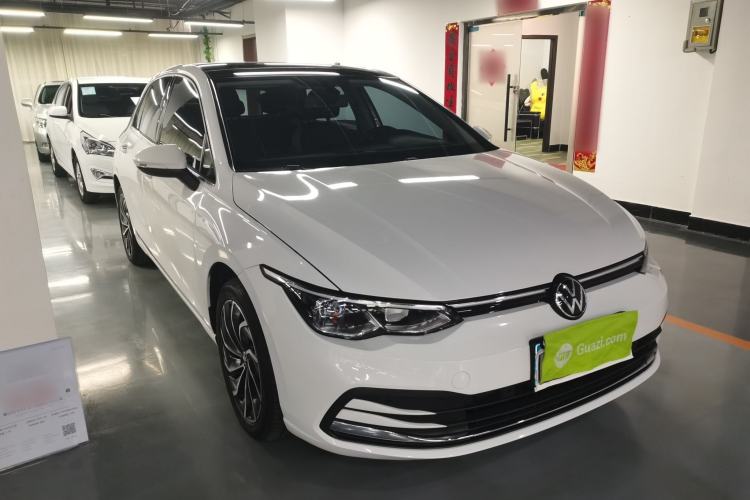 Used Volkswagen Golf 2021 280TSI DSG Pro Front Right 45 Deg