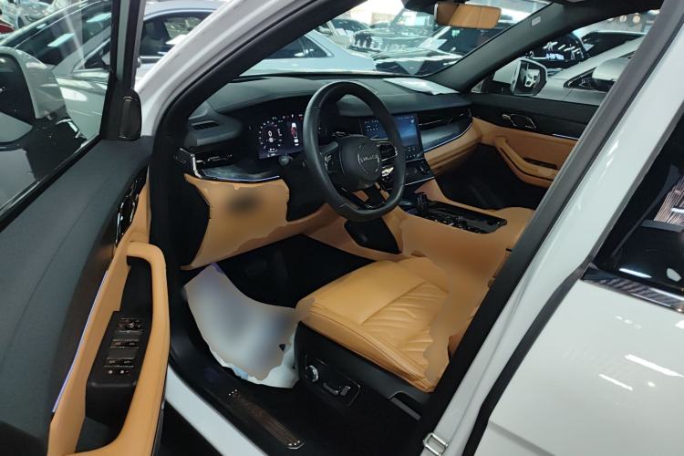 Used Lynk & Co 09 EM-P 2021 2.0T PHEV Halo Six-Seater Driver Seat