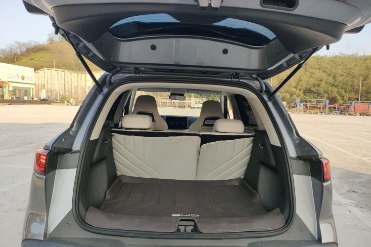 Used BYD Yuan UP 2024 401KM Leading Edition
