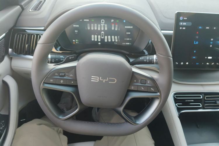 Used BYD Song PLUS New Energy 2025 DM-i Intelligent Driving 112KM Prestige Model Steering Wheel
