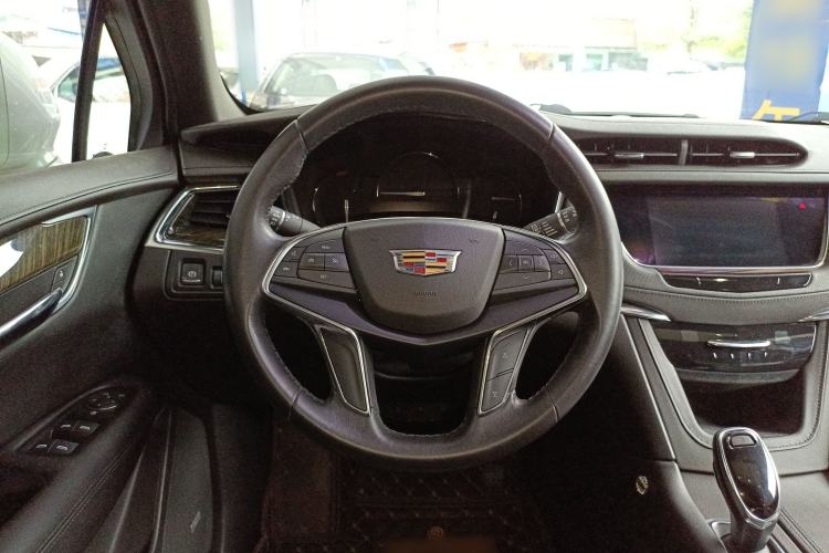 Used Cadillac XT5 2018 25T Tech Model
