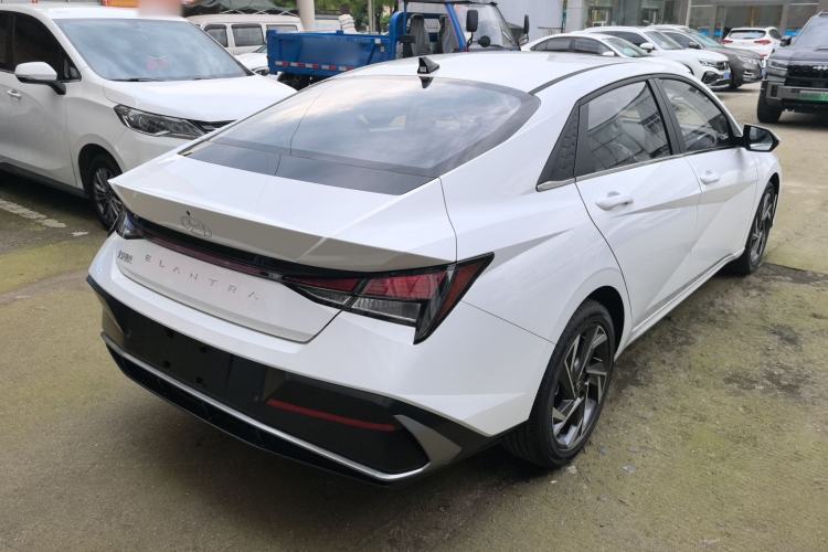 Used Hyundai Elantra 2023 1.5L CVT GLX Elite Edition Exterior 3