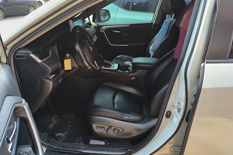 Used Toyota RAV4 2020 2.0L CVT Two-Wheel Drive Fashion Edition