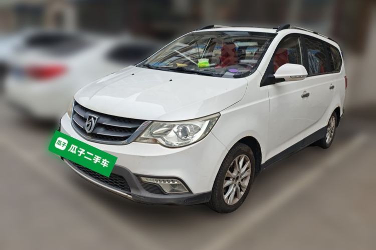 Used Baojun 730 2014 1.5L manual luxury trim 7 seats