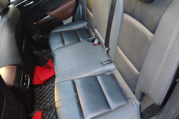 Used GAC Trumpchi GS7 2017 320T Two-Wheel-Drive Luxury Smart Connectivity Model
