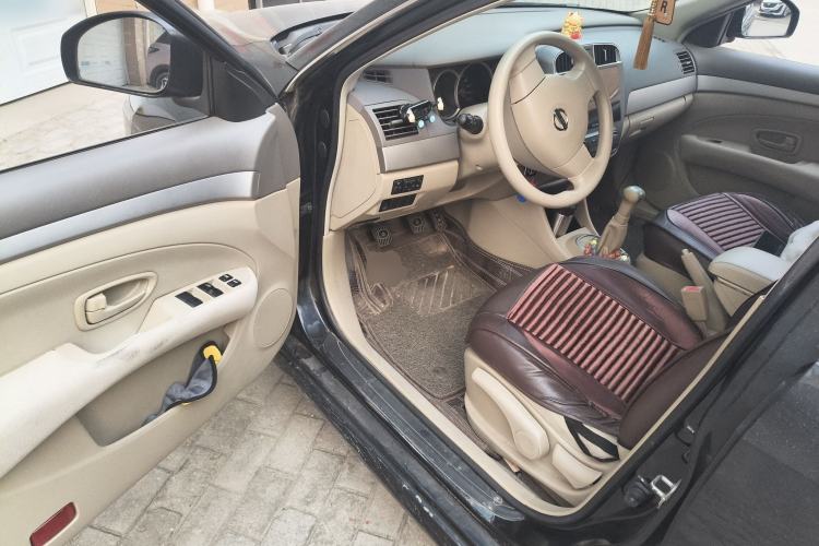 Used Nissan Sylphy 2012 Classic 1.6XE Manual Comfort Edition Driver Seat