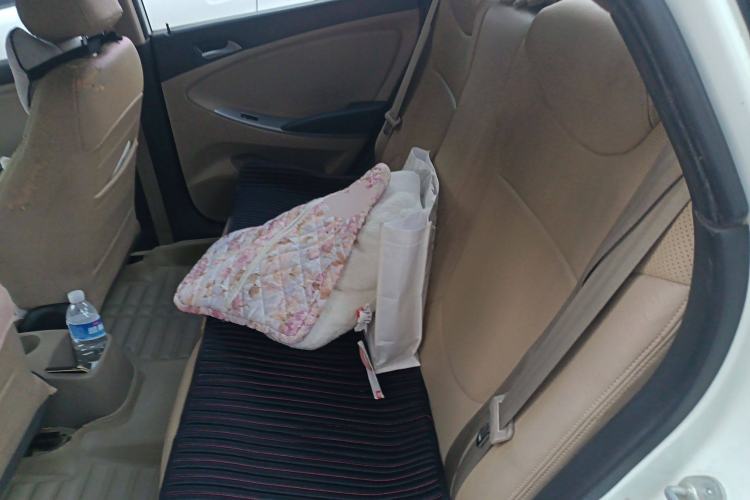 Used Hyundai Verna (older generation) 2014 1.4L Manual Smart GLS Trim Left Rear Seat