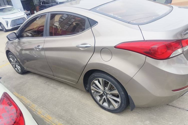 Used Hyundai Elantra (5th Generation / Langdong) 2015 1.6L Automatic Leading Model