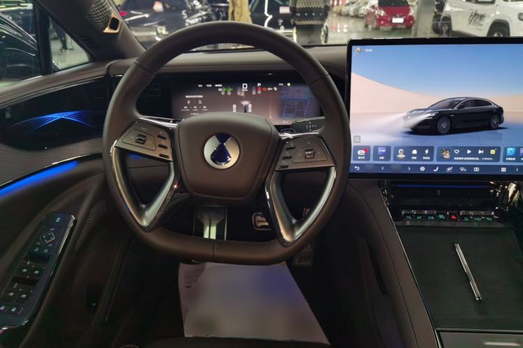 Used Denza Z9 2024 1100 km Four-Wheel Drive Max Version
