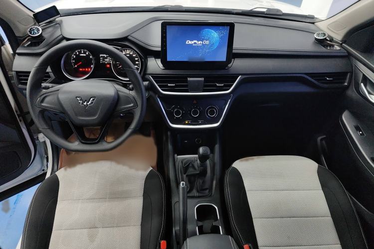 Used Wuling Hongguang S3 2019 1.5L Manual Standard Version China VI Standard