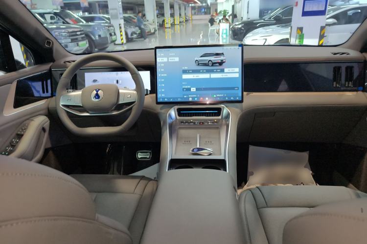 Used Denza N8L 2025 Model Zunrong Model Center Console