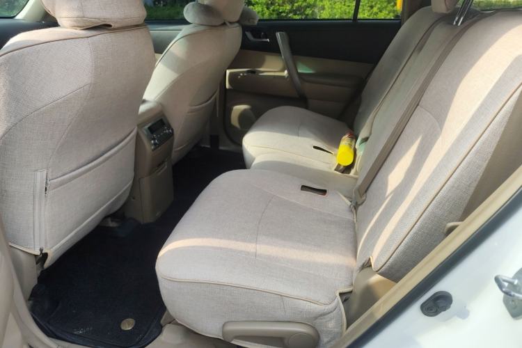 Used Toyota Highlander 2012 2.7L Two-Wheel Drive 7-Seater Luxury Edition
