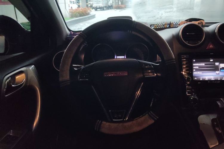 Used Haval H6 2013 Upgraded Model 2.4L Automatic Two-Wheel Drive Elite Version Steering Wheel