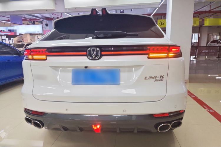 Used CHANGAN UNI-K 2021 2.0T All-Wheel Drive Prestige Version Rear