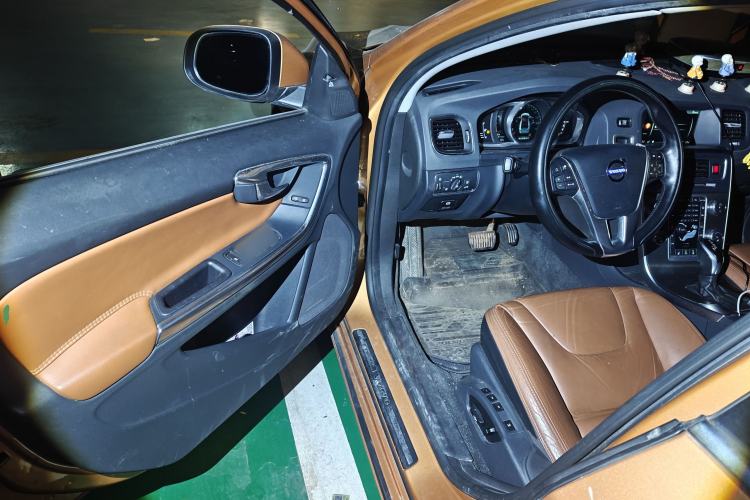 Used Volvo S60 2015 S60L T5 Zhiyue Edition