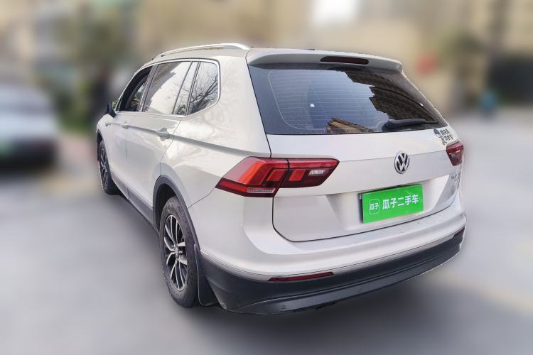 Used Volkswagen Tiguan L 2017 330TSI Automatic Two-Wheel Drive Luxury Edition Rear Left 45 Deg