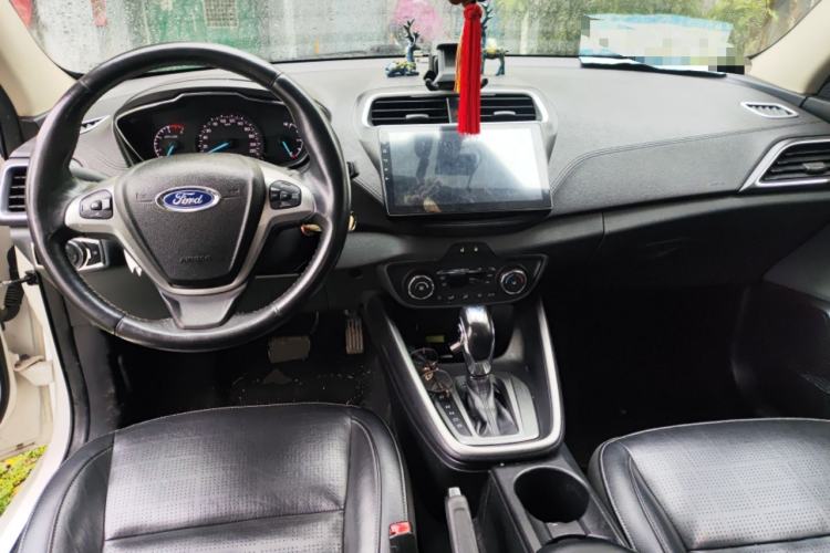Used Ford Escort 2015 1.5L Automatic Fashion Model
