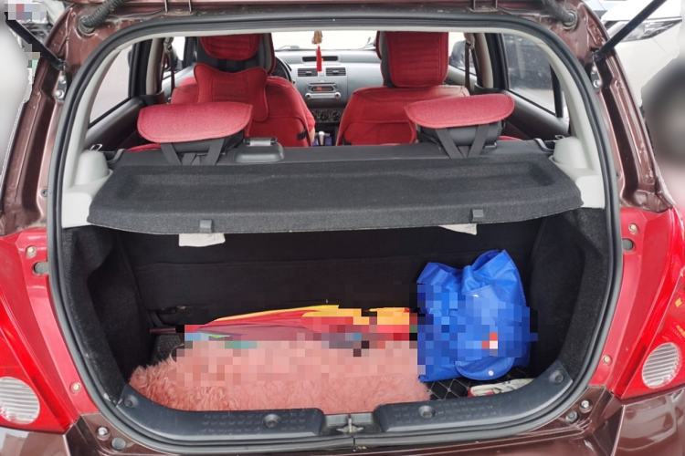 Used Suzuki Swift 2014 1.5L Automatic Fashion Edition Trunk