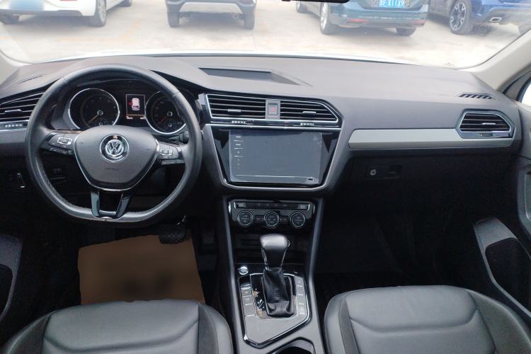 Used Volkswagen Tiguan L 2019 Updated Version 330TSI Automatic Two-Wheel Drive Panoramic Comfort Edition China VI Standard
