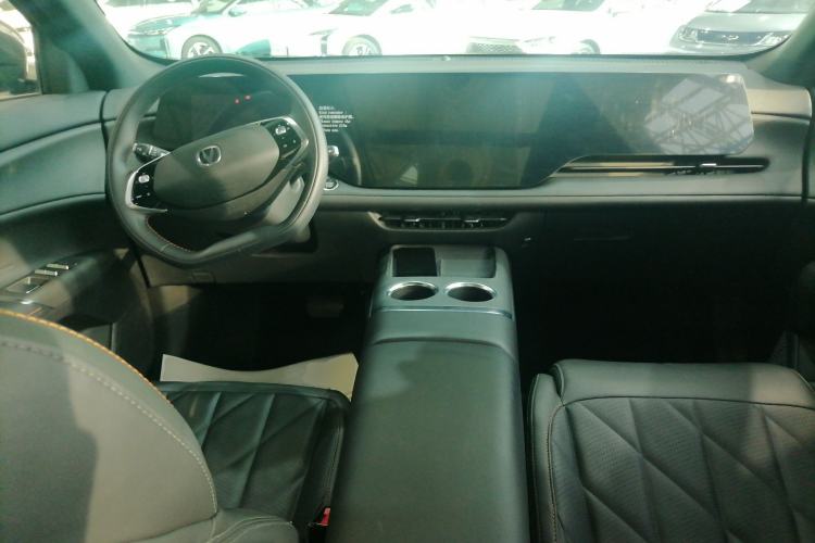 Used CHANGAN CS75 PLUS 2025 4th Generation 1.5T New Blue Whale Smart Luxury Edition
