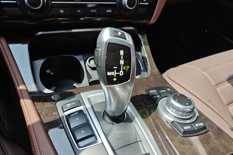 Used BMW 5 Series 2017 525Li Leading Model