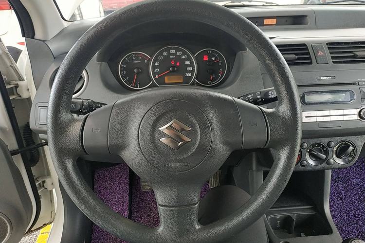 Used Suzuki Swift 2016 1.5L Manual Fashion Model