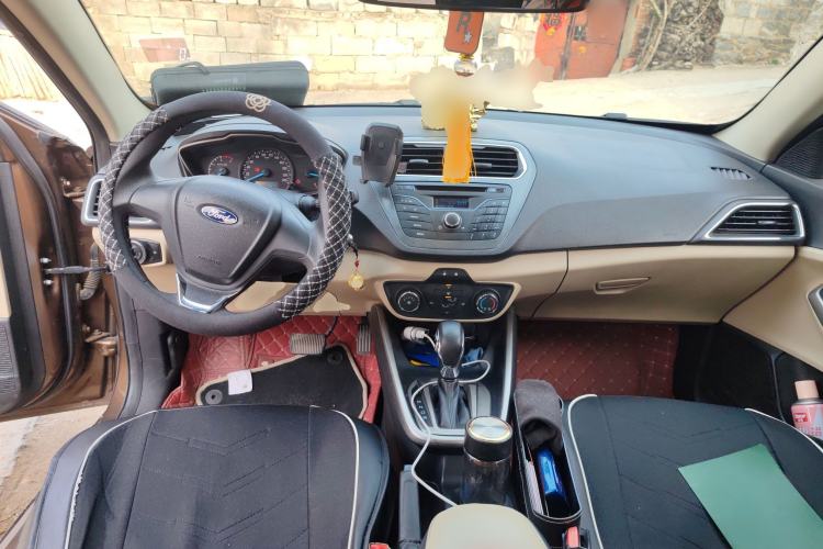 Used Ford Escort 2015 1.5L Automatic Comfort Edition
