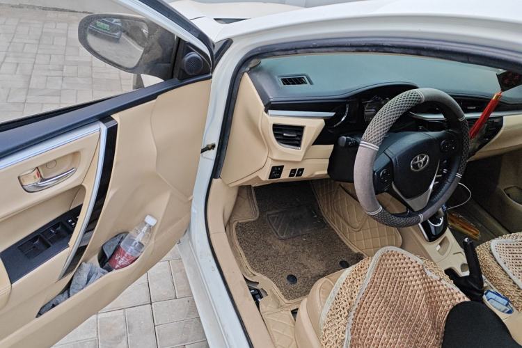 Used Toyota Corolla 2016 Dual-Engine 1.8L E-CVT Elite Edition