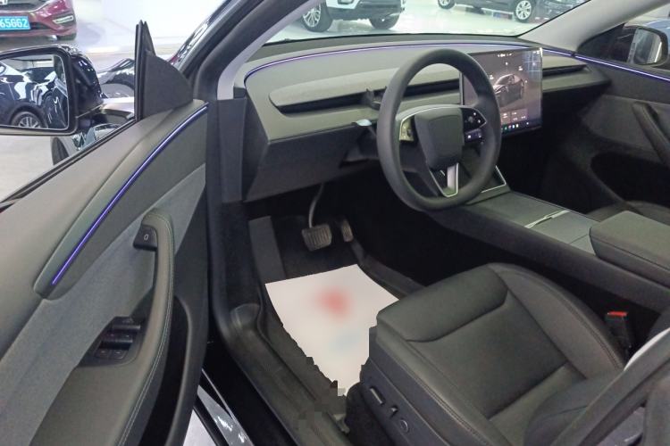 Used Tesla Model Y 2025 Rear-Wheel-Drive Version Driver Seat