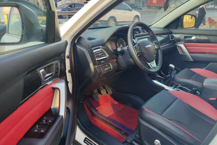 Used Haval H2 2017 Blue Label 1.5T Manual Two-Wheel Drive Luxury Model
