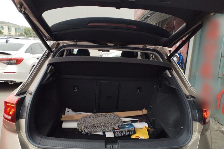 Used Volkswagen T-ROC 2020 280TSI DSG Two-Wheel Drive Comfort Version