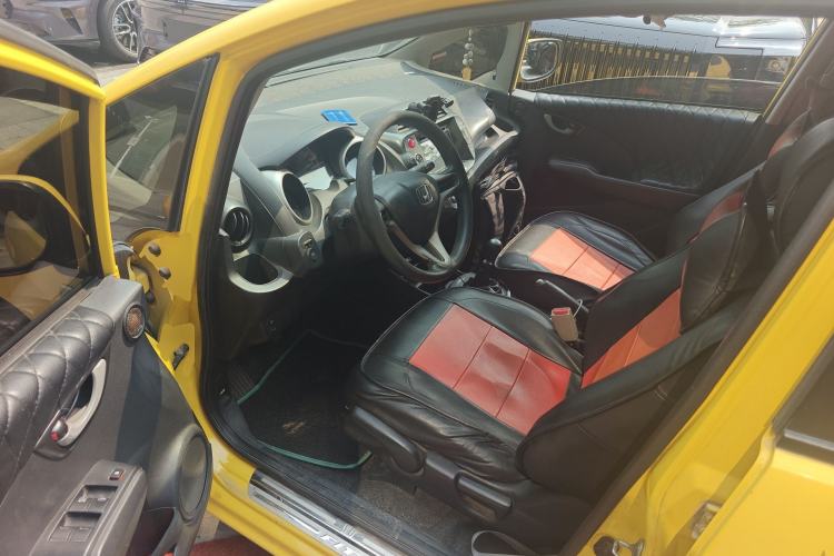 Used Honda Fit 2011 1.3L manual Comfort version
