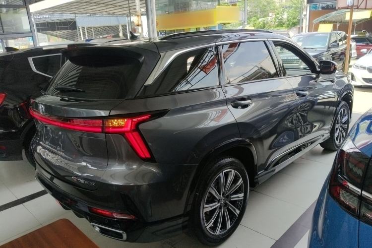 Used CHANGAN CS75 PLUS 2023 3rd Generation 1.5T Automatic Pilot Model Rear Right 45 Deg