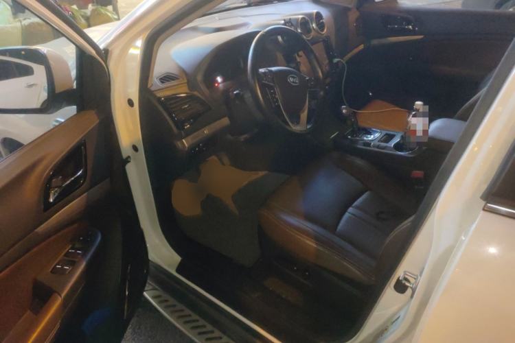 Used BYD S7 2015 2.0T Upgraded Automatic Luxury Version Driver Seat