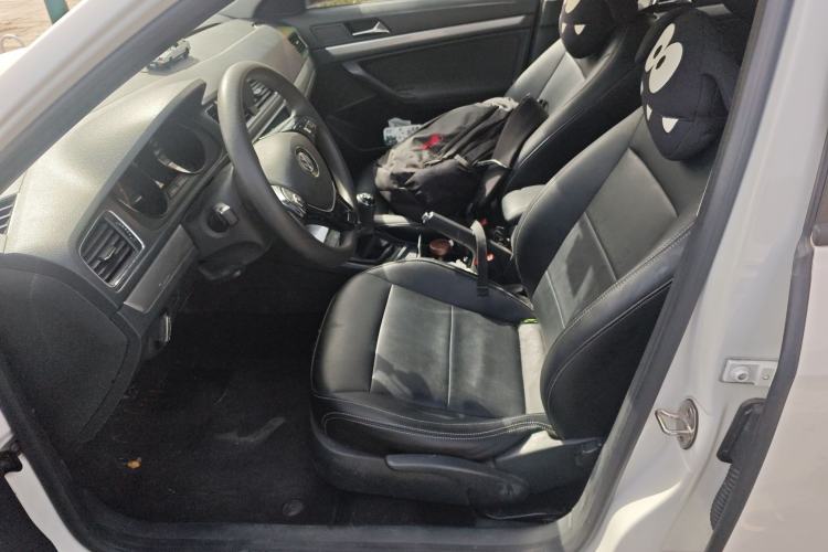 Used Volkswagen Lavida 2015 1.6L Manual Fashion Edition
