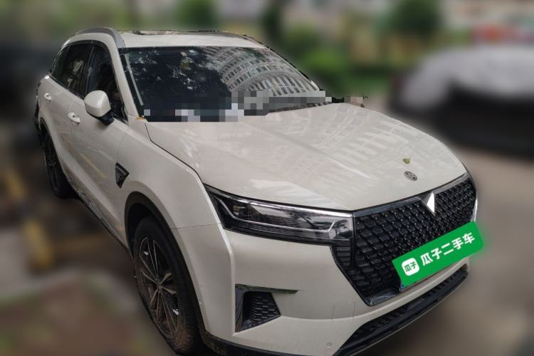 Used Venucia Star 2020 260T Automatic 48V Mild Hybrid Turbocharged Starry Edition Front Right 45 Deg