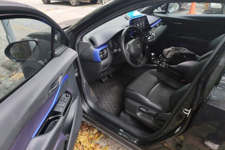 Used Toyota IZOA 2018 2.0L Yichi Version China VI Standard Driver Seat