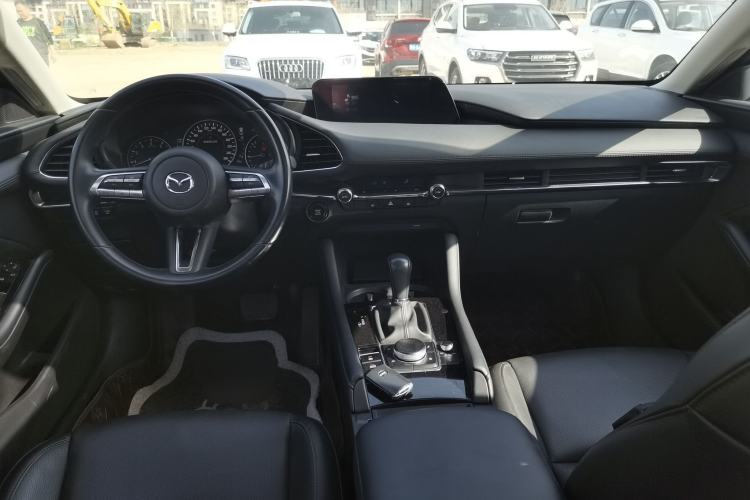 Used Mazda 3 Axela 2020 2.0L Automatic Zhiya Edition Center Console