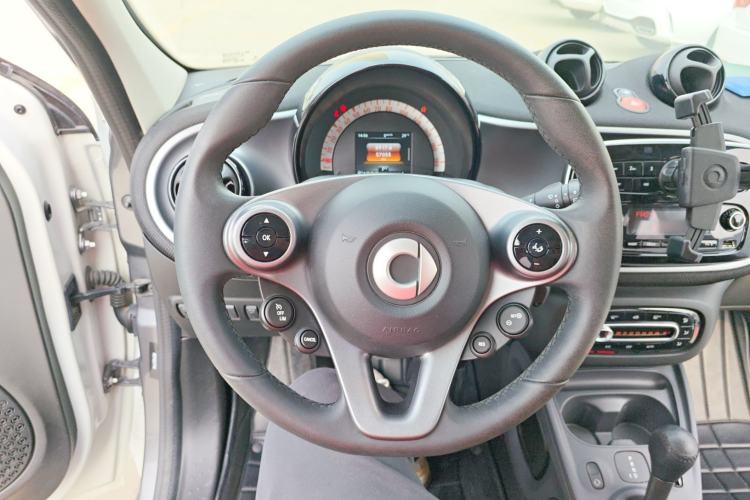 Used smart forfour 2018 1.0L 52kW Passion Edition
