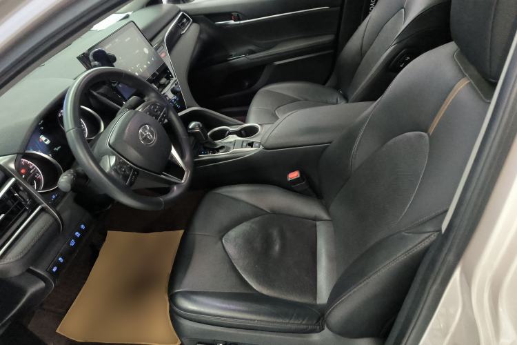 Used Toyota Camry 2021 2.0G Luxury Edition
