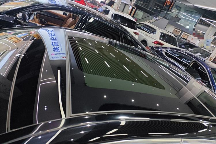 Used Mercedes-Benz E-Class 2022 E 260 L Roof