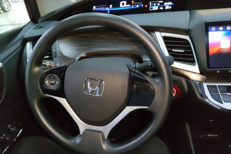 Used Honda Jade 2017 1.8L automatic Comfort version 5 seats