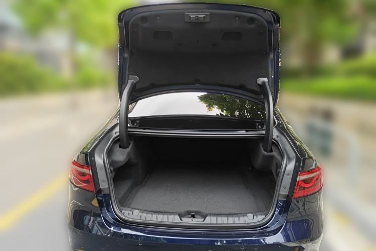 Used Jaguar XFL 2021 XFL 2.0T P200 Two-Wheel-Drive Elite Luxury Edition Trunk