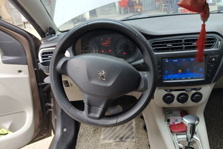 Used Peugeot 301 2014 1.6L Automatic Comfort Edition Steering Wheel